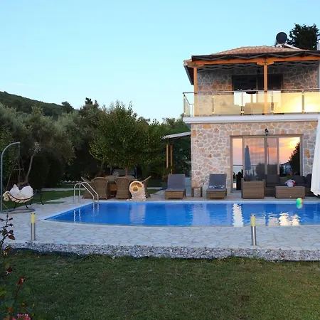 Goudis Tsoukaládhes