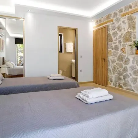 Goudis Tsoukaládhes